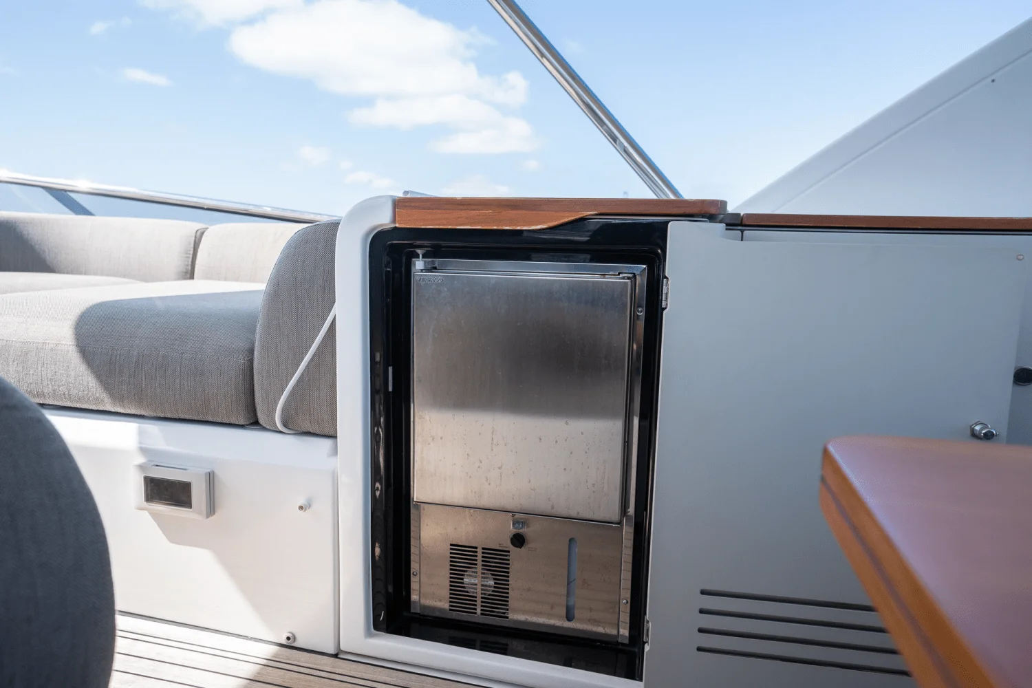 2023 Azimut
                                                             60 FLY Image Thumbnail #56