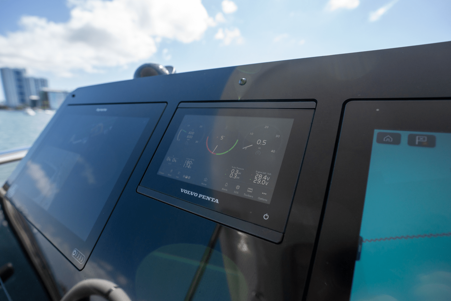 2023 Azimut
                                                             60 FLY Image Thumbnail #44