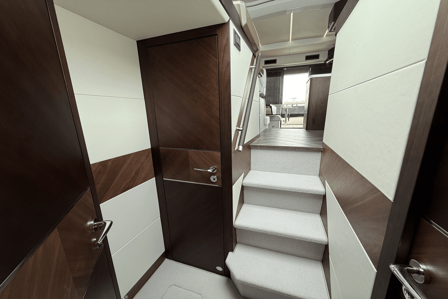 2025 Galeon 450 HTC Image Thumbnail #38