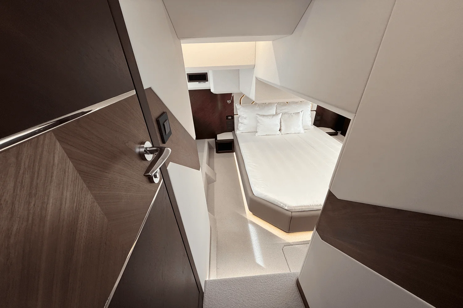 2025 Galeon 450 HTC Image Thumbnail #52