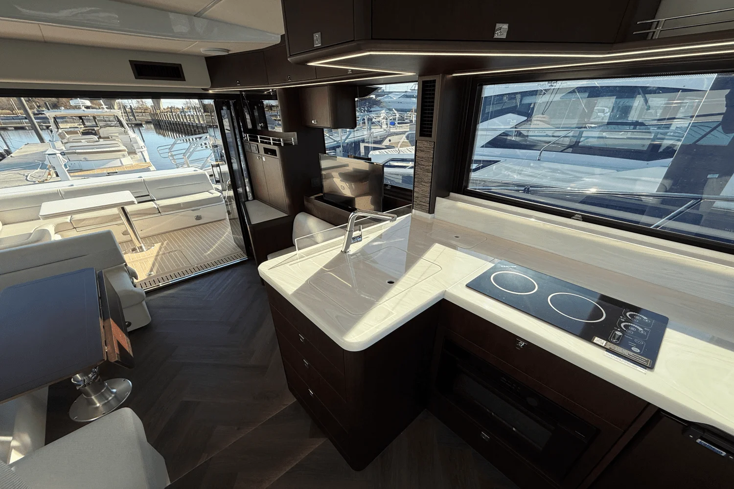 2025 Galeon 450 HTC Image Thumbnail #26