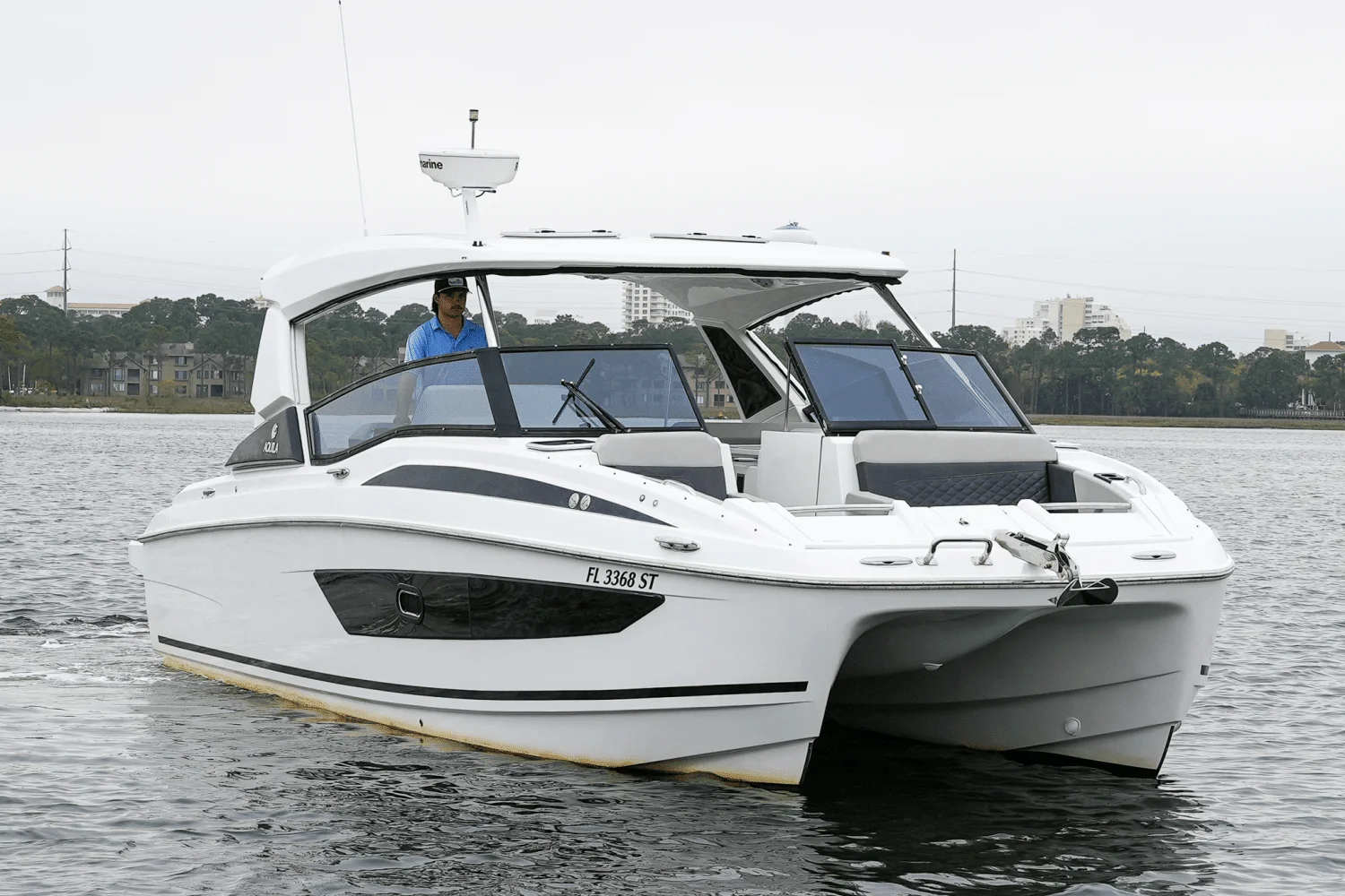 2020 Aquila 32 SPORT Image Thumbnail #2