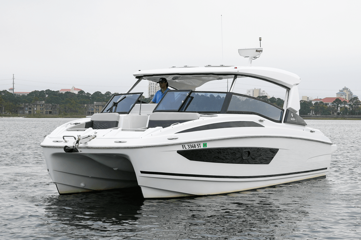 2020 Aquila 32 SPORT Image Thumbnail #4