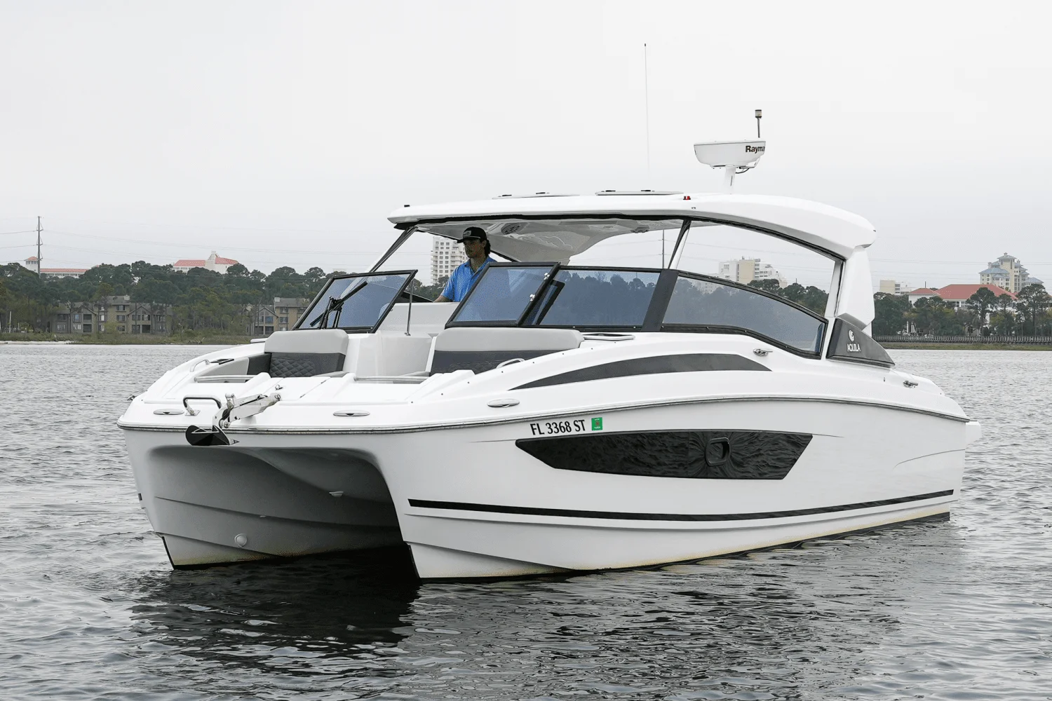 2020 Aquila 32 SPORT Image Thumbnail #4