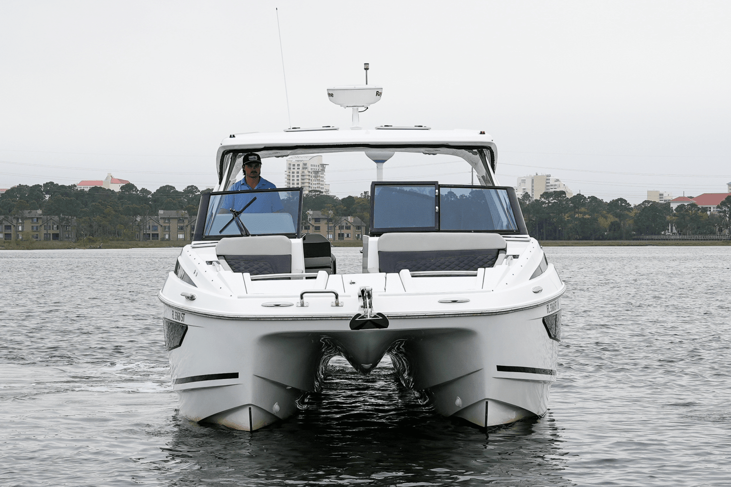2020 Aquila 32 SPORT Image Thumbnail #3
