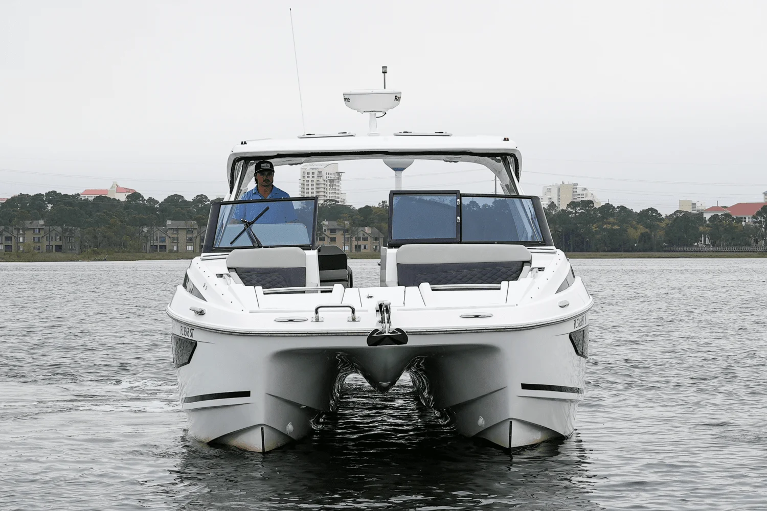 2020 Aquila 32 SPORT Image Thumbnail #3
