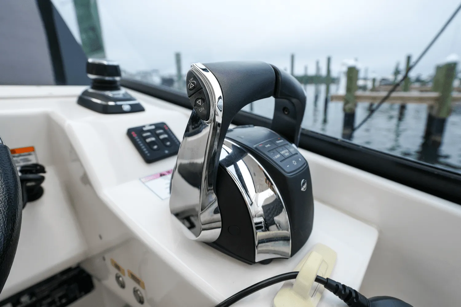2020 Aquila 32 SPORT Image Thumbnail #13