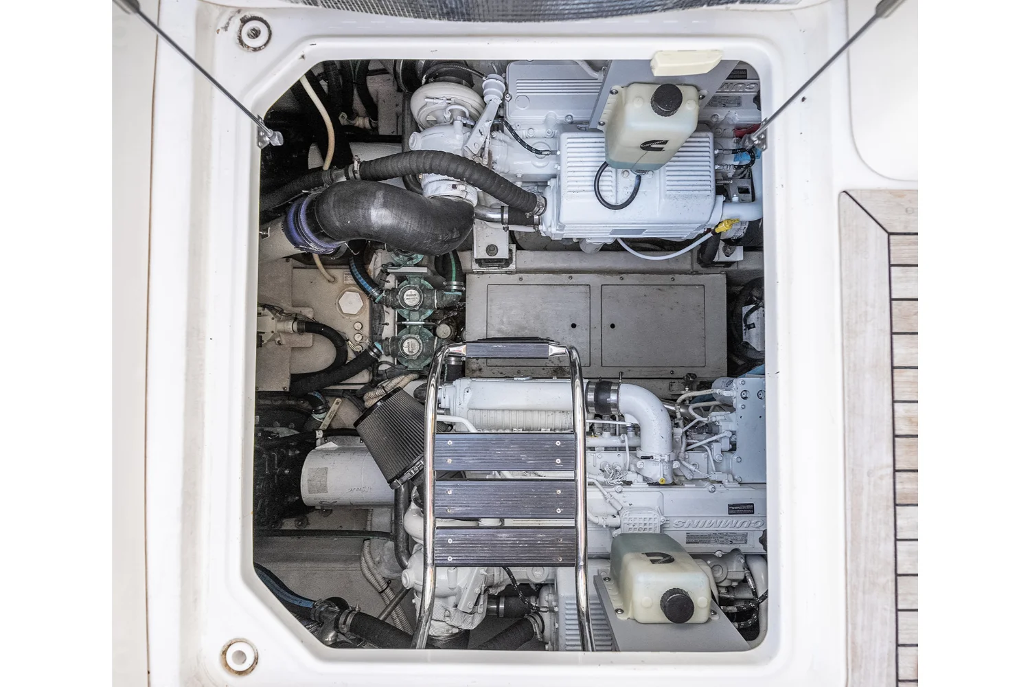 2013 Sea Ray 510 SUNDANCER Image Thumbnail #13