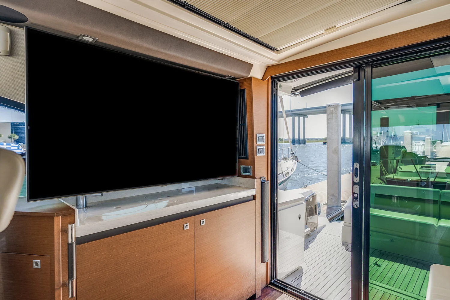 2013 Sea Ray 510 SUNDANCER Image Thumbnail #22