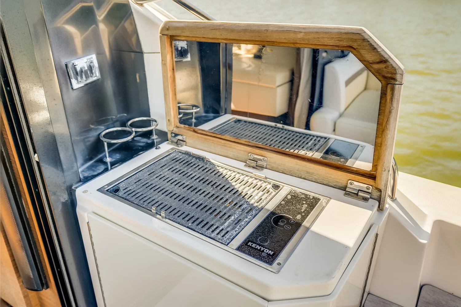 2013 Sea Ray 510 SUNDANCER Image Thumbnail #11