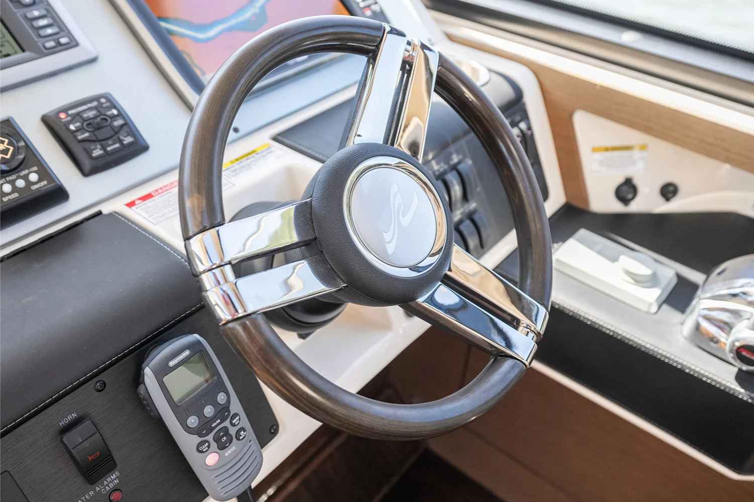 2013 Sea Ray 510 SUNDANCER Image Thumbnail #34