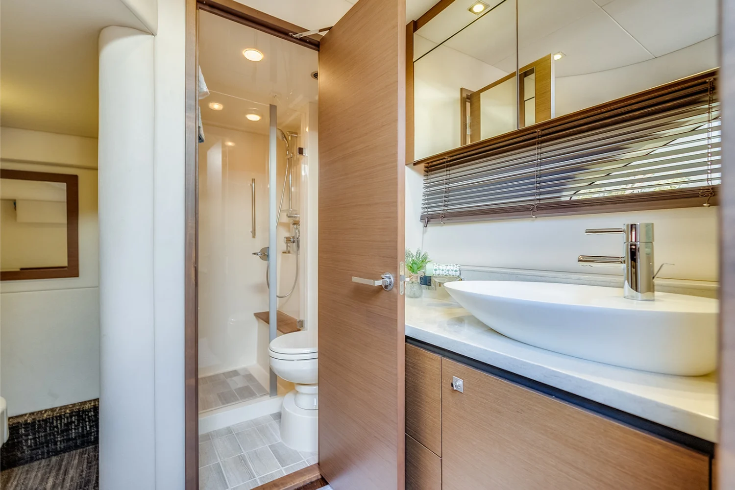 2013 Sea Ray 510 SUNDANCER Image Thumbnail #66