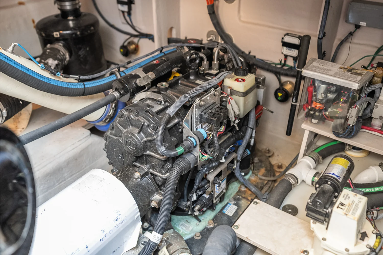 2013 Sea Ray 510 SUNDANCER Image Thumbnail #17