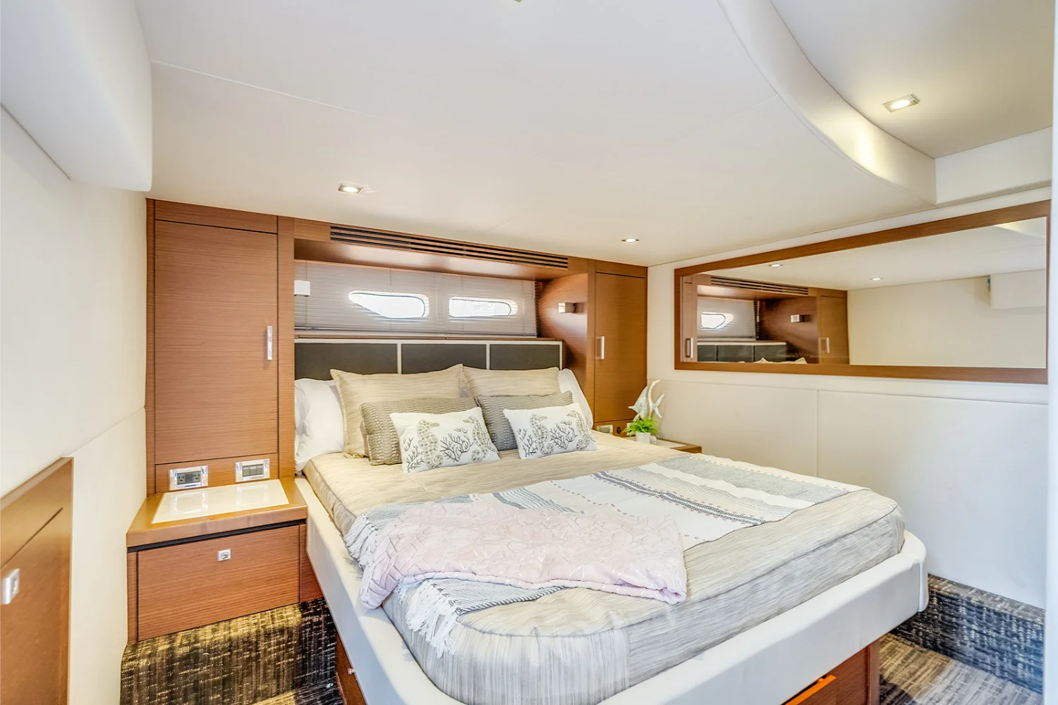 2013 Sea Ray 510 SUNDANCER Image Thumbnail #60