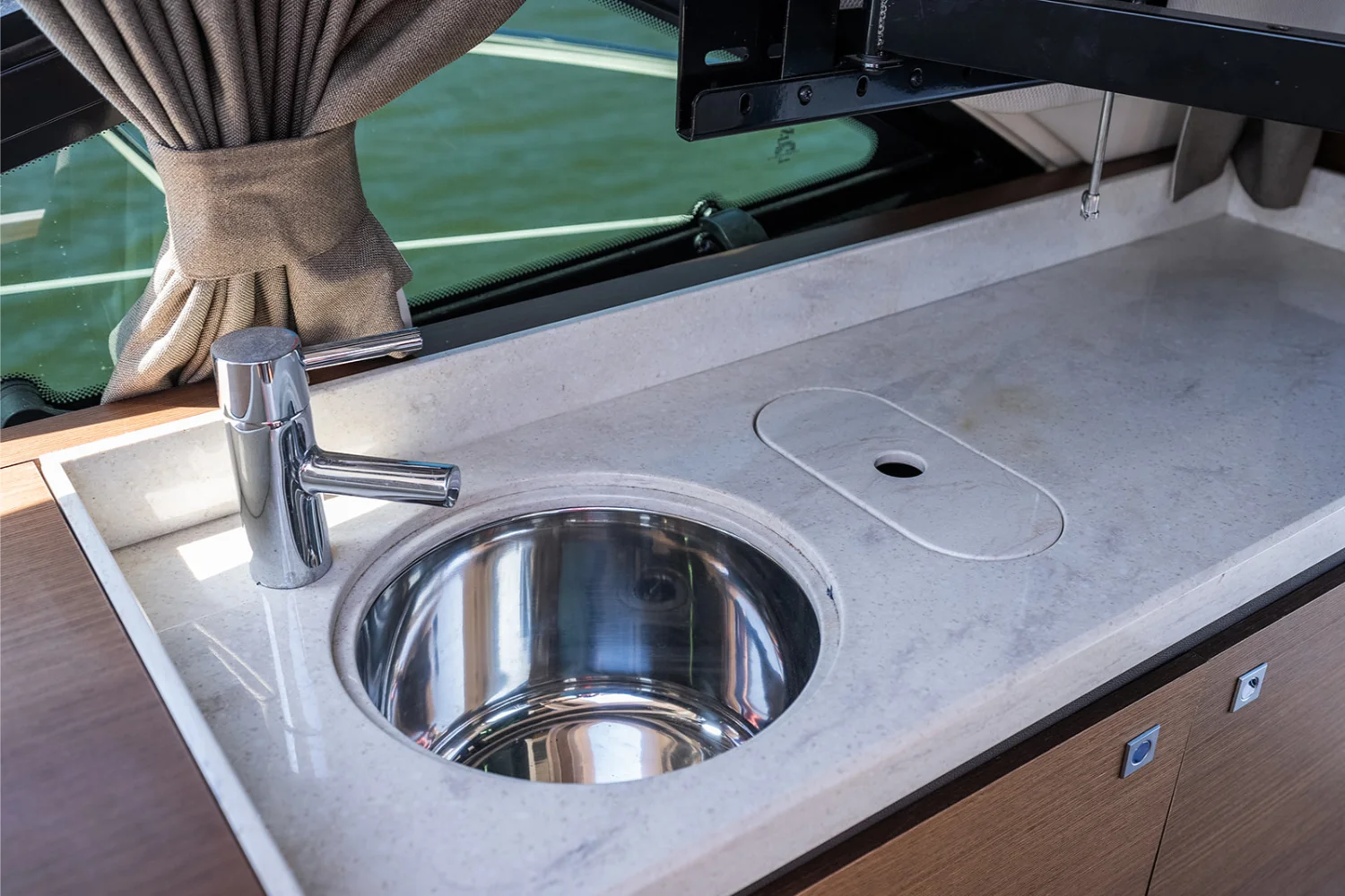 2013 Sea Ray 510 SUNDANCER Image Thumbnail #24