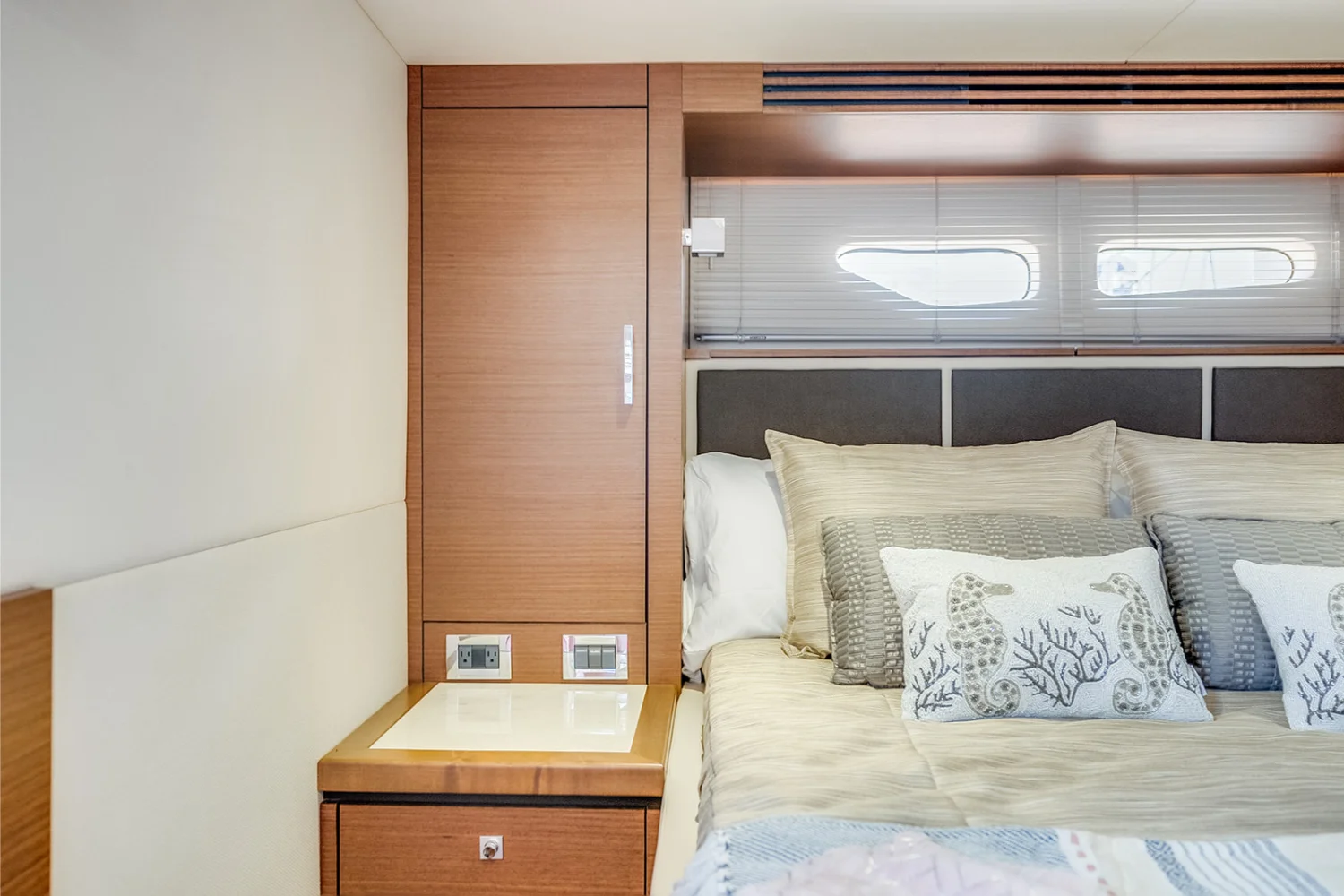 2013 Sea Ray 510 SUNDANCER Image Thumbnail #62