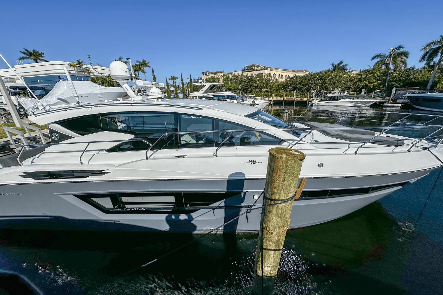 2022 Cruisers Yachts 46 Cantius MarineMax Pompano