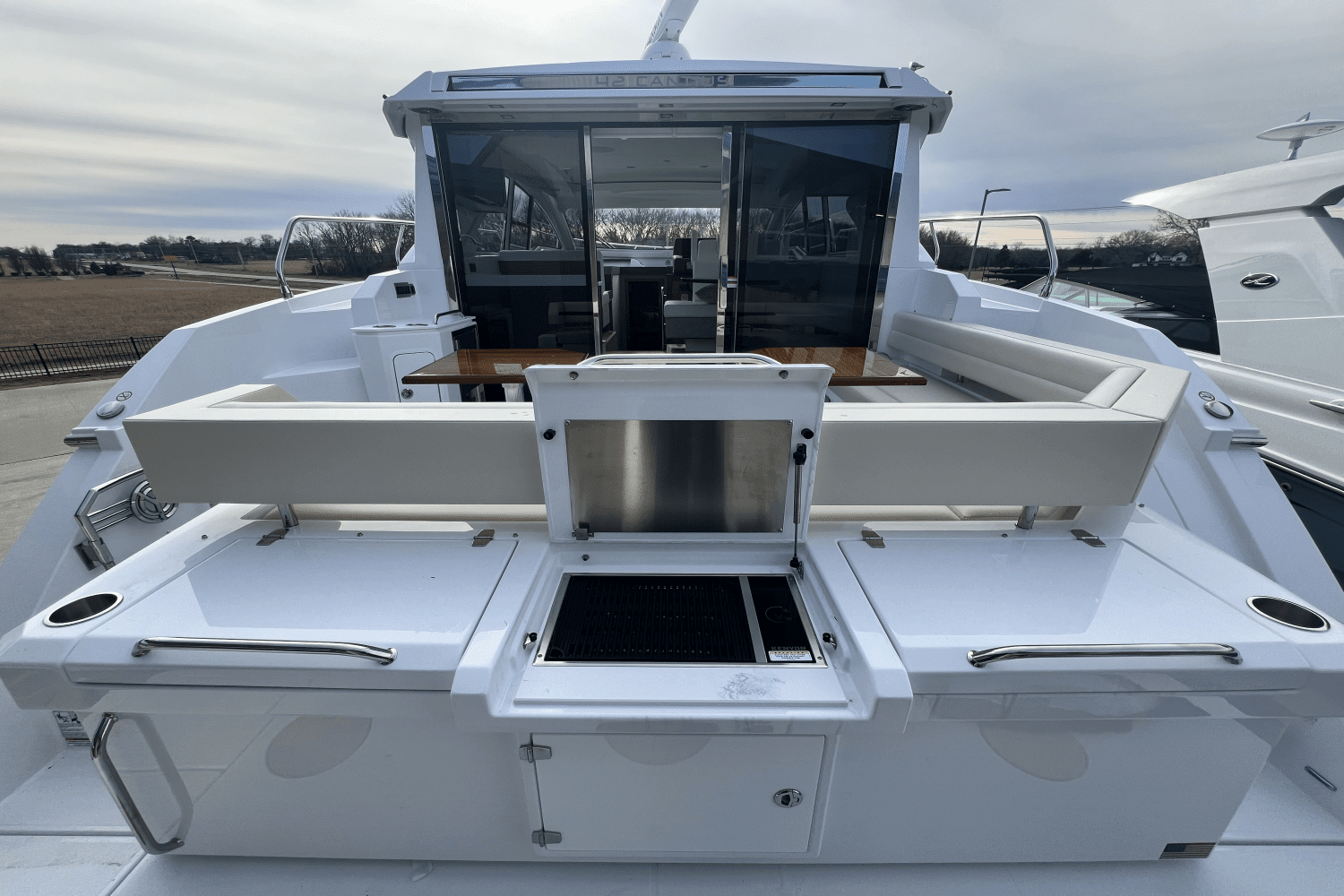 Thumbnail 3 for 2024 Cruisers Yachts 42 Cantius