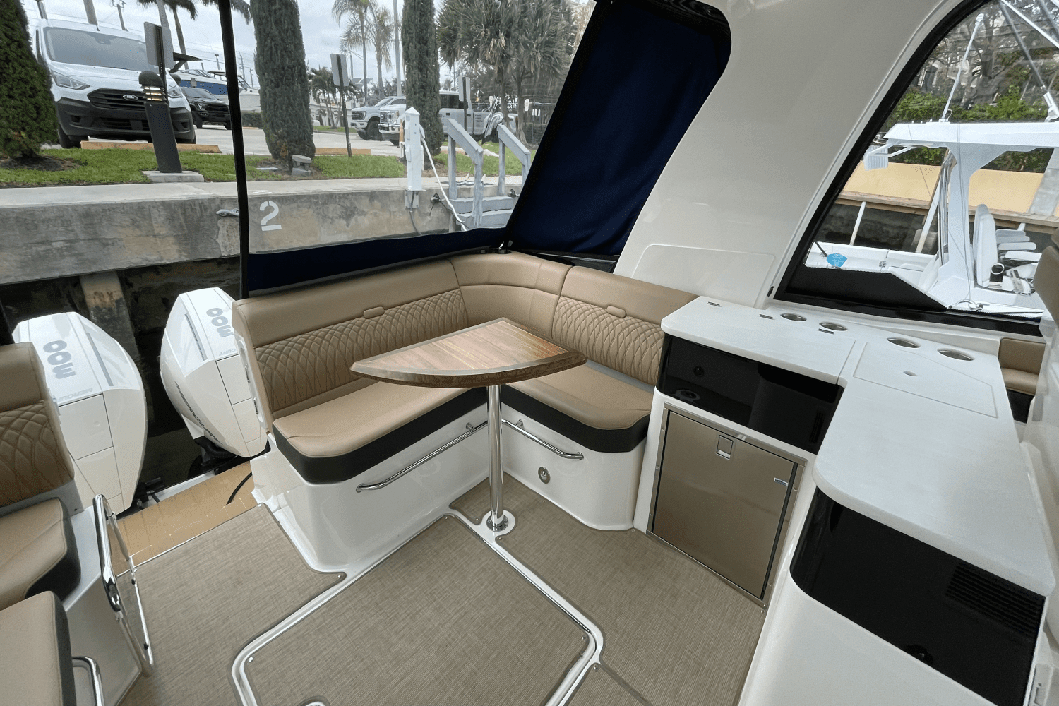 2022 Sea Ray 370 Sundancer Outboard Image Thumbnail #8