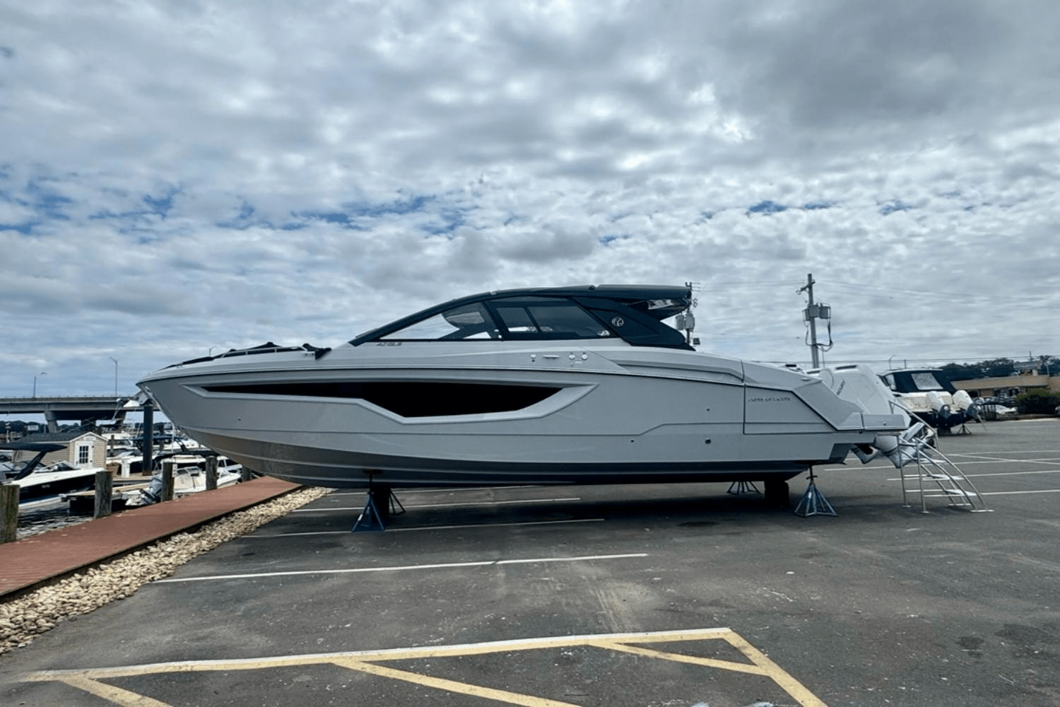 2024 Cruisers Yachts 42 GLS South Beach Outboard Image Thumbnail #1