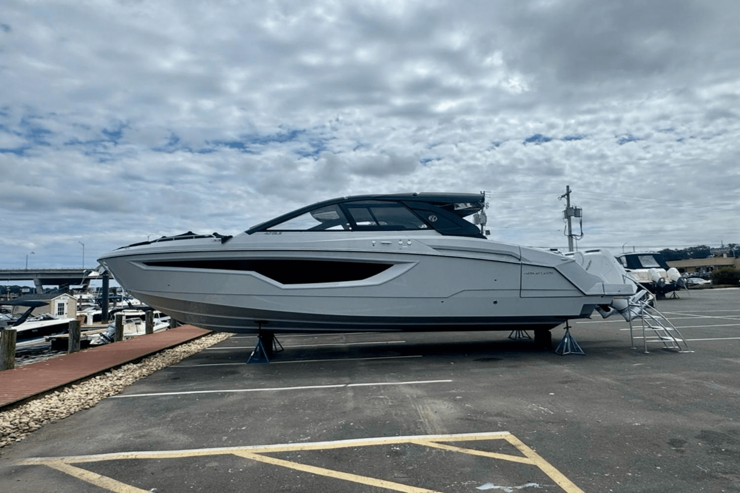 2024 Cruisers Yachts 42 GLS South Beach Outboard Image Thumbnail #2