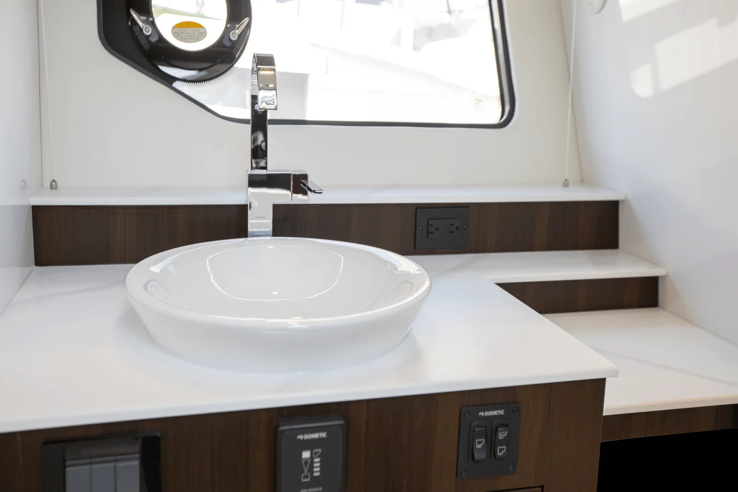 2024 Cruisers Yachts 42 GLS South Beach Outboard Image Thumbnail #73