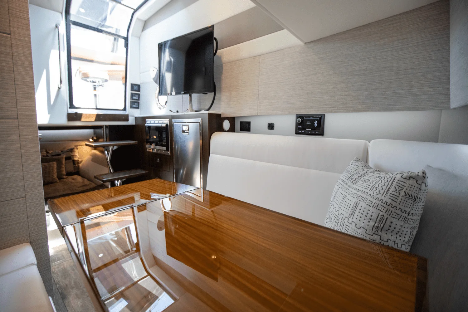 2024 Cruisers Yachts 42 GLS South Beach Outboard Image Thumbnail #65