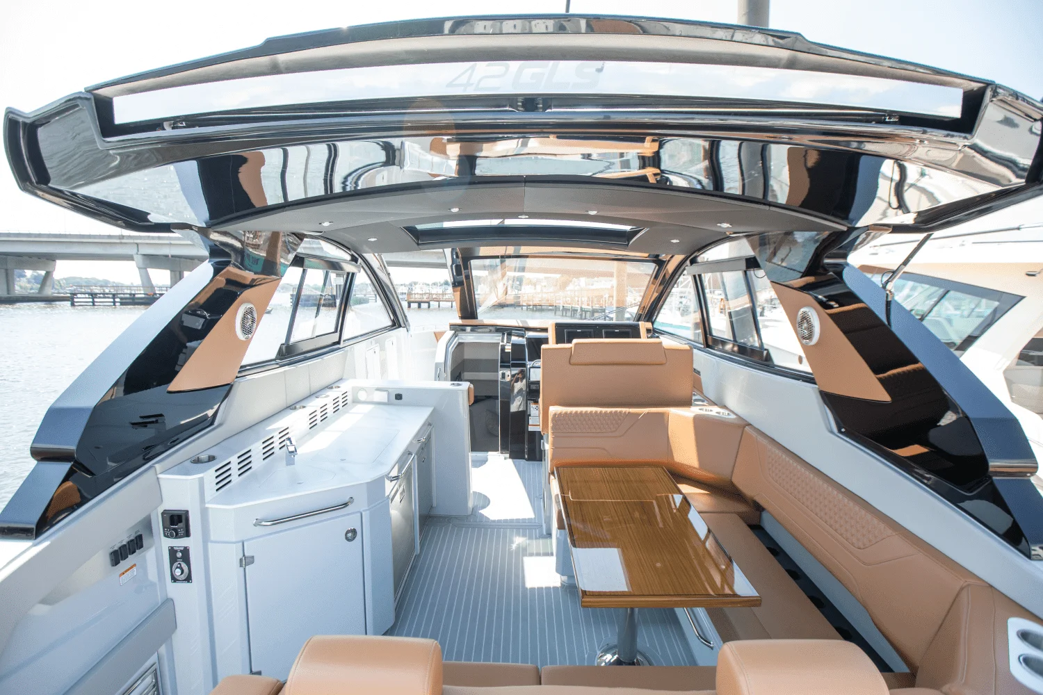 2024 Cruisers Yachts 42 GLS South Beach Outboard Image Thumbnail #35