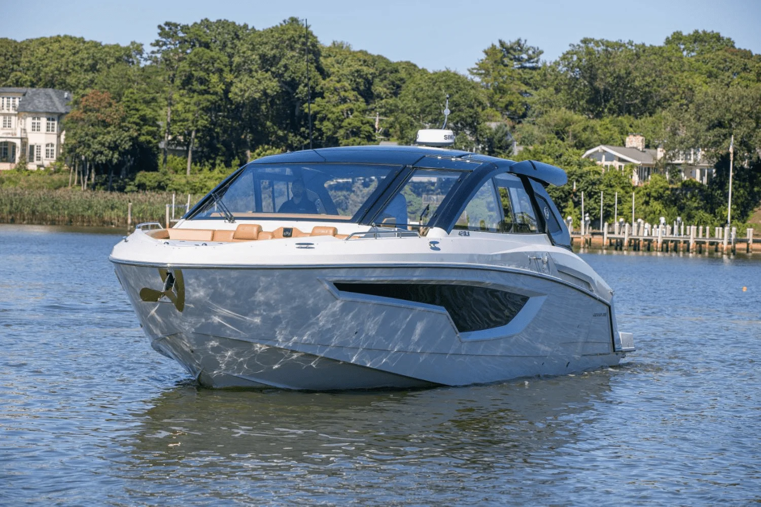 2024 Cruisers Yachts 42 GLS South Beach Outboard Image Thumbnail #10