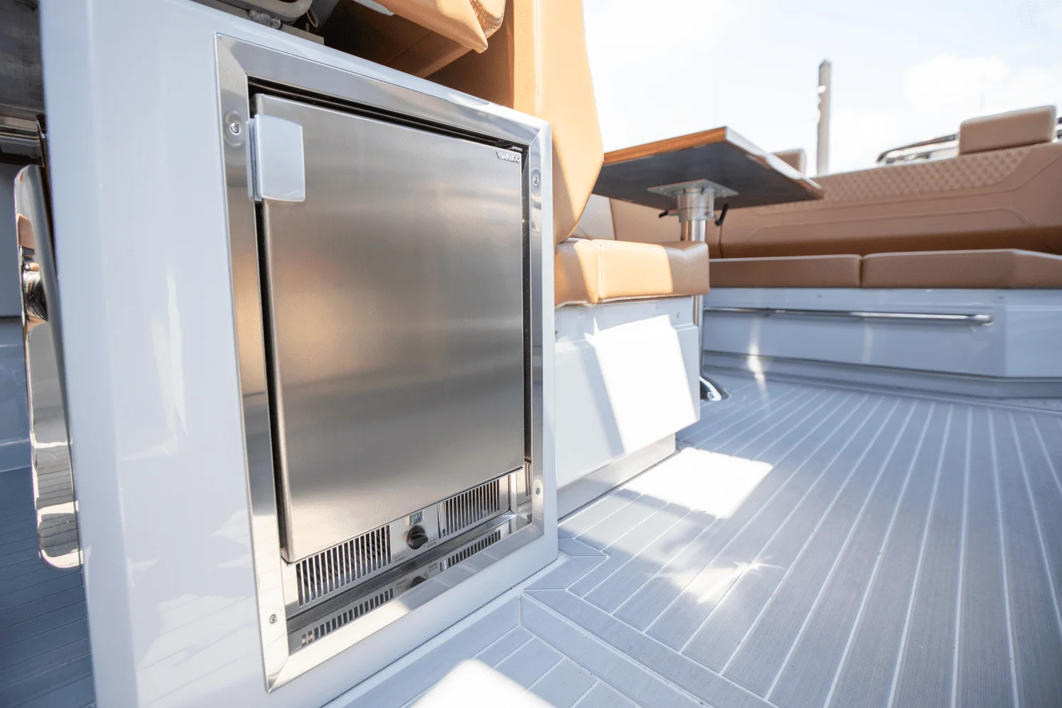 2024 Cruisers Yachts 42 GLS South Beach Outboard Image Thumbnail #47