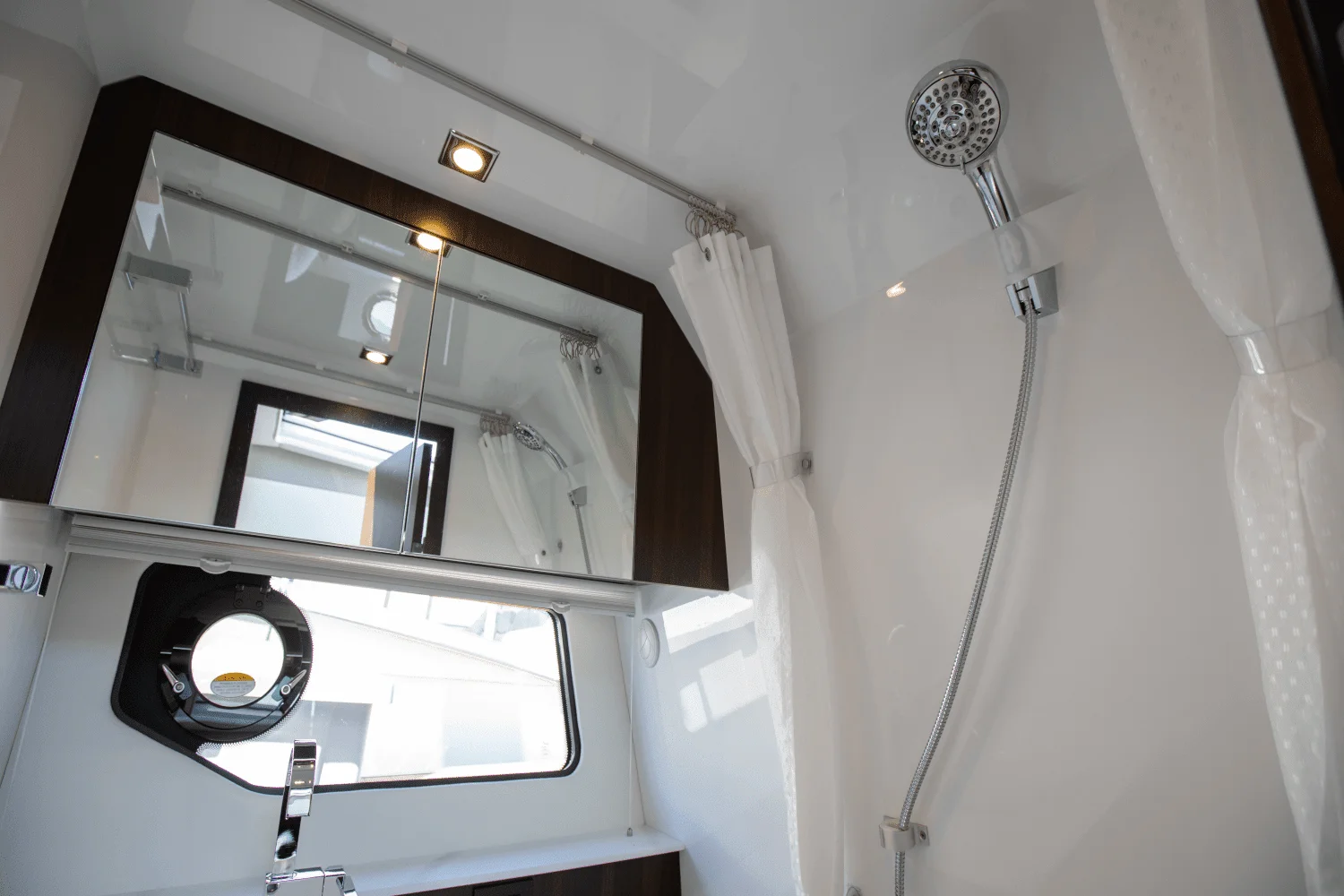 2024 Cruisers Yachts 42 GLS South Beach Outboard Image Thumbnail #72