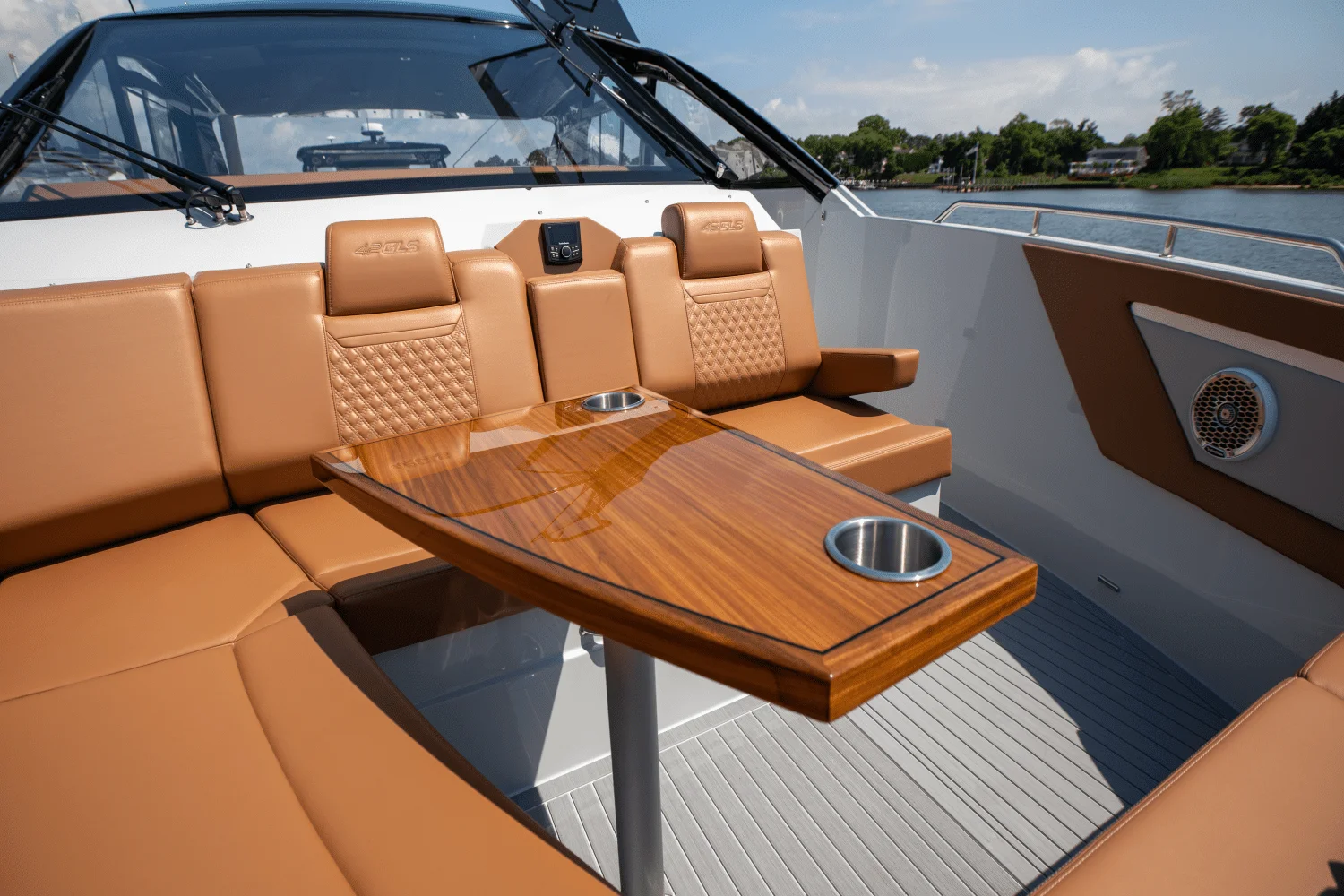 2024 Cruisers Yachts 42 GLS South Beach Outboard Image Thumbnail #78