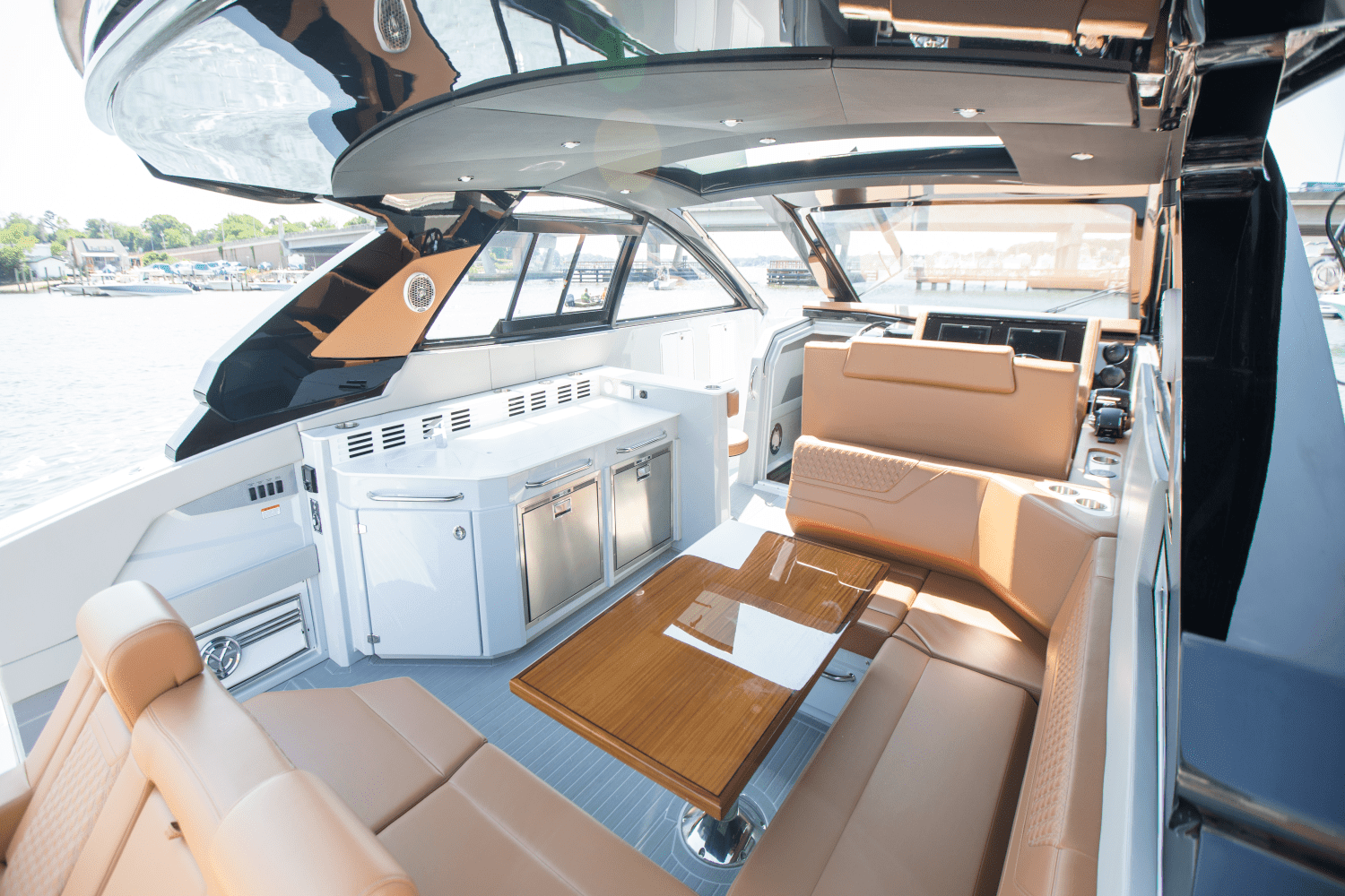 2024 Cruisers Yachts 42 GLS South Beach Outboard Image Thumbnail #36