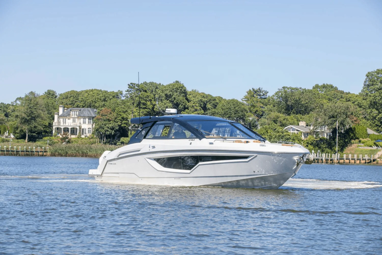 2024 Cruisers Yachts 42 GLS South Beach Outboard Image Thumbnail #4