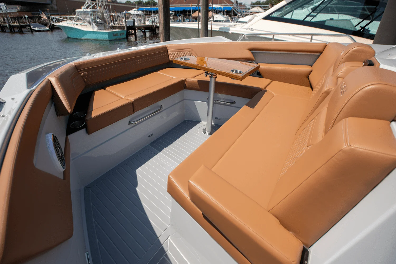 2024 Cruisers Yachts 42 GLS South Beach Outboard Image Thumbnail #76