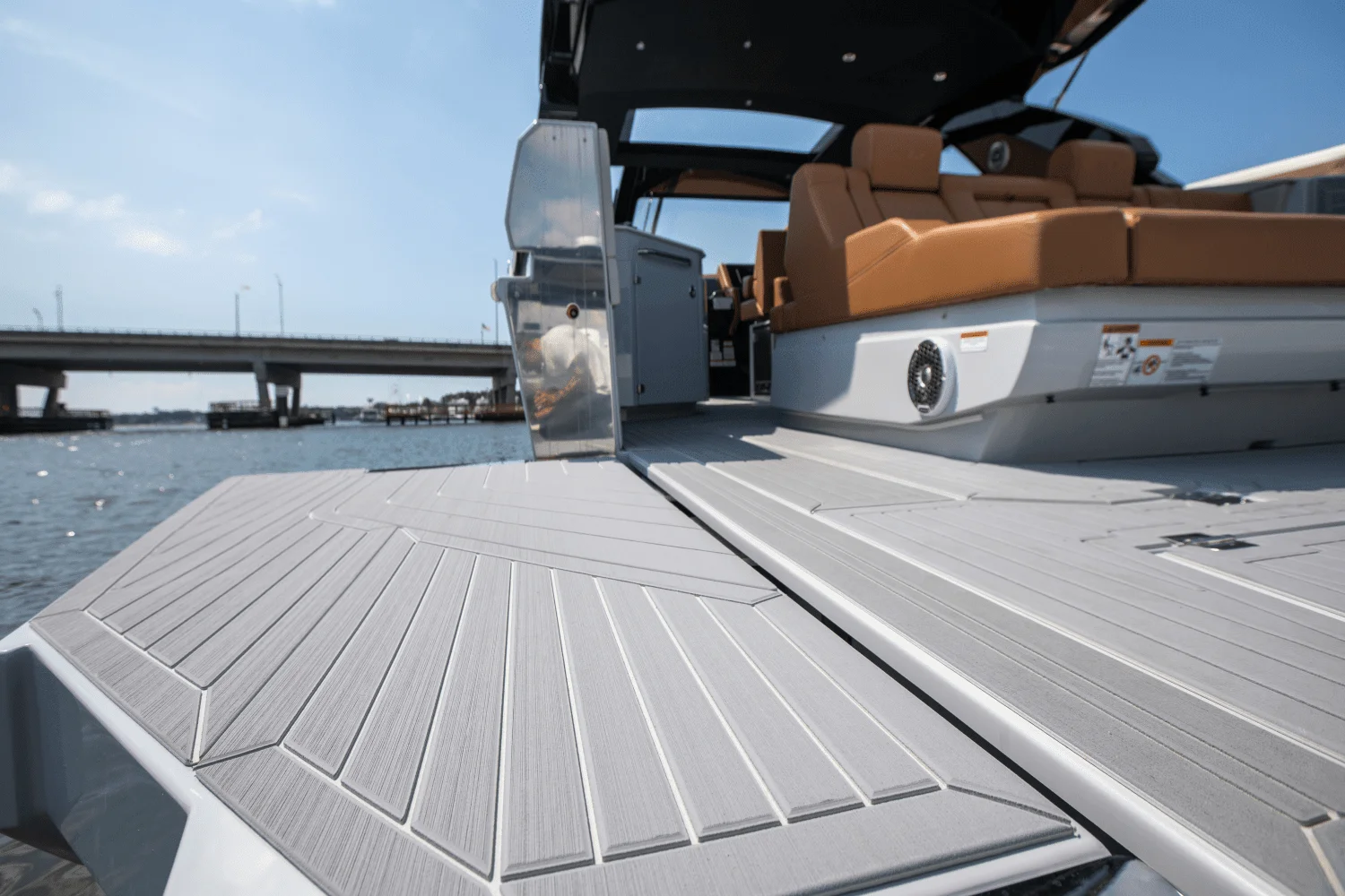 2024 Cruisers Yachts 42 GLS South Beach Outboard Image Thumbnail #34