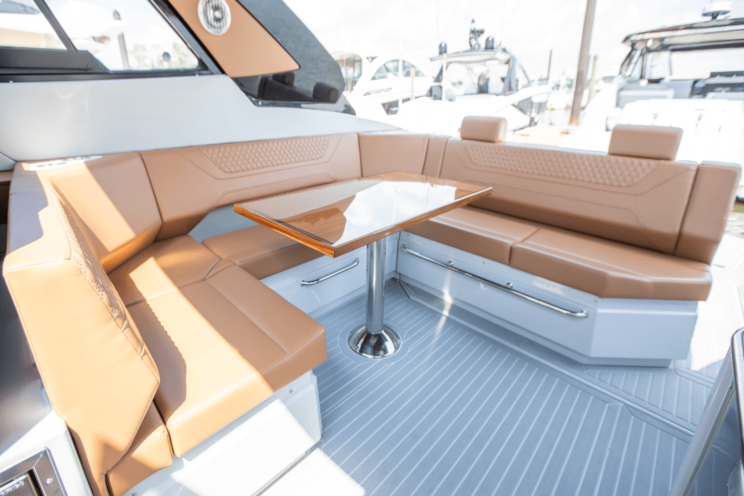 2024 Cruisers Yachts 42 GLS South Beach Outboard Image Thumbnail #40