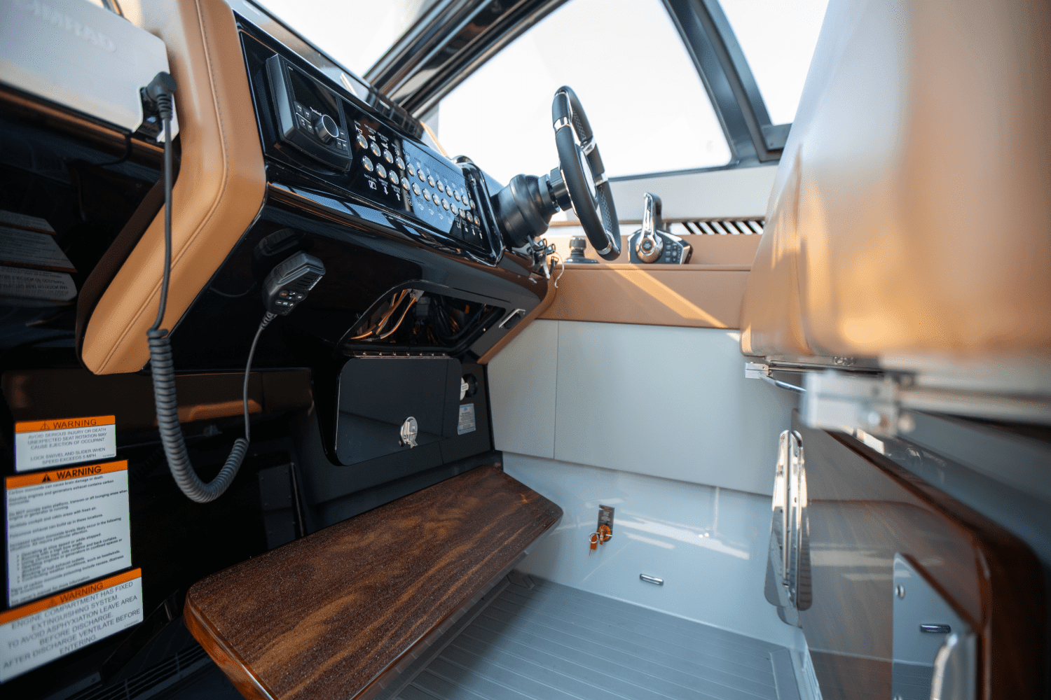 2024 Cruisers Yachts 42 GLS South Beach Outboard Image Thumbnail #51