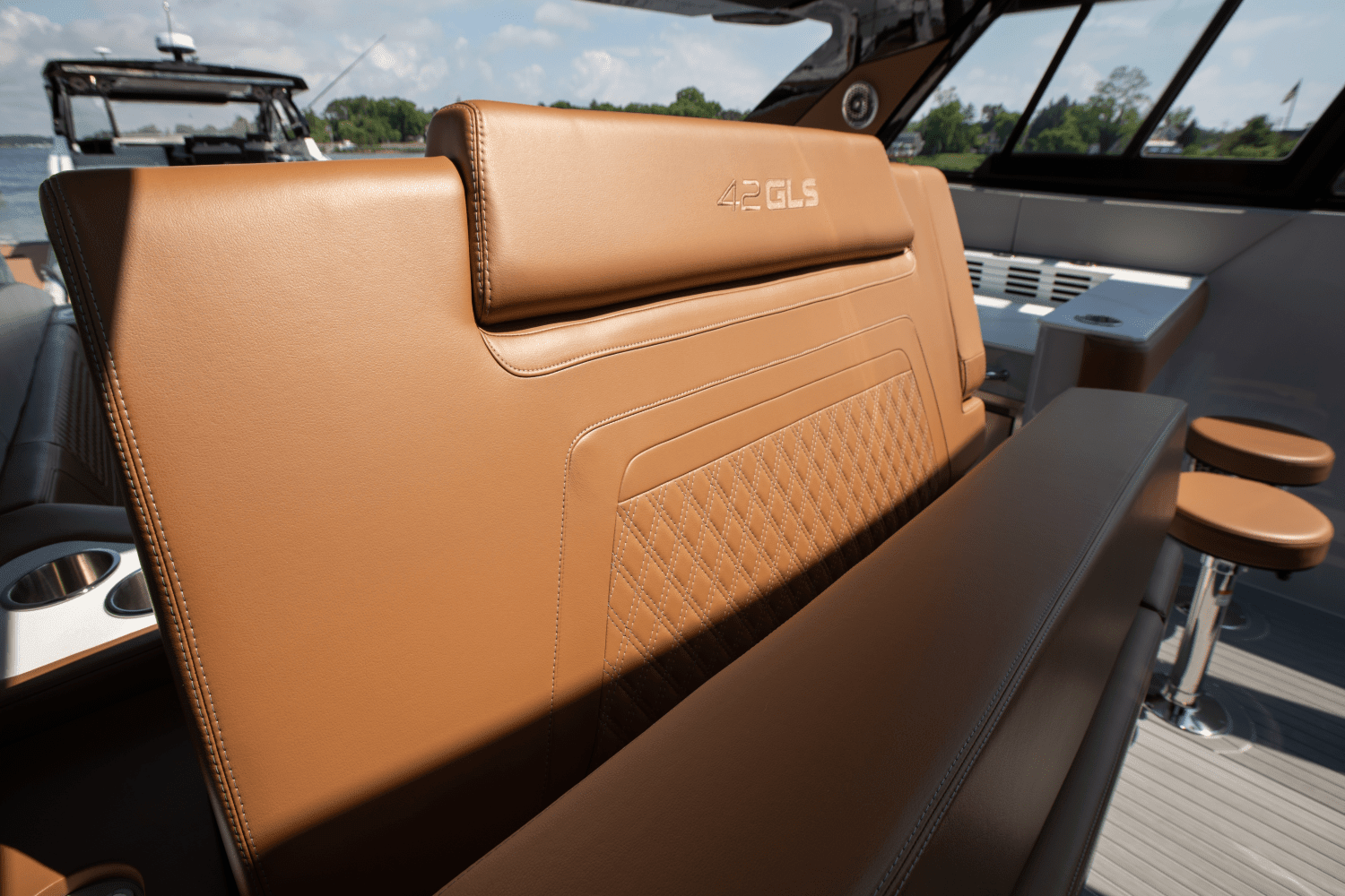 2024 Cruisers Yachts 42 GLS South Beach Outboard Image Thumbnail #59