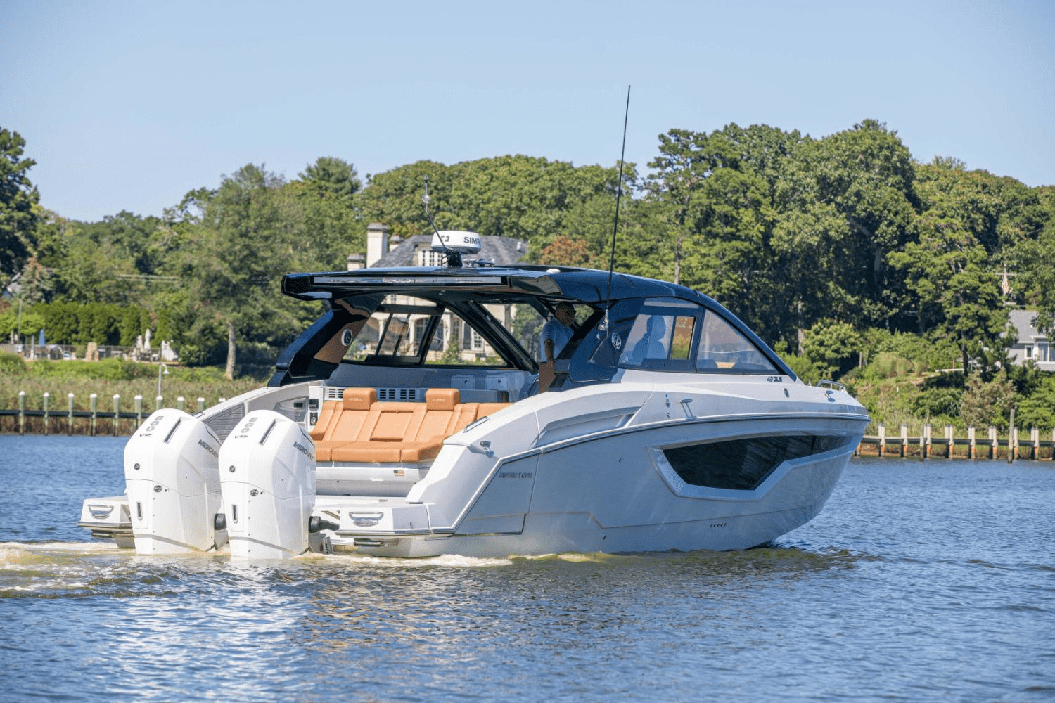 2024 Cruisers Yachts 42 GLS South Beach Outboard Image Thumbnail #17