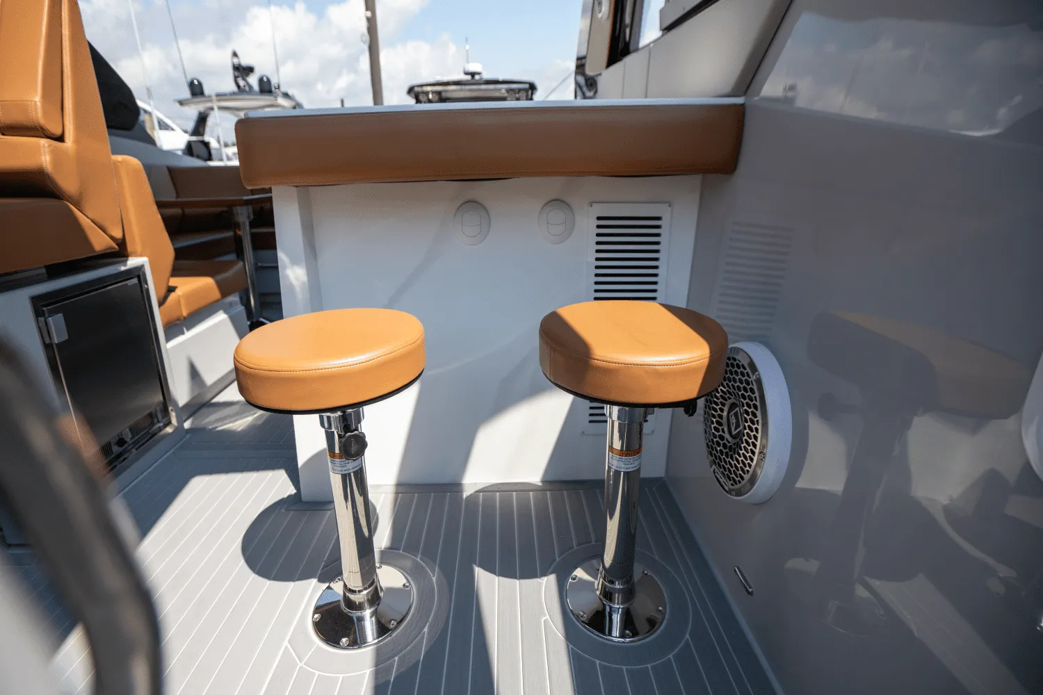 2024 Cruisers Yachts 42 GLS South Beach Outboard Image Thumbnail #62