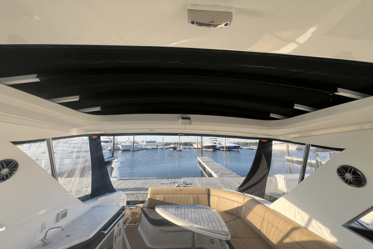 2023 Sea Ray 320 SUNDANCER Image Thumbnail #18