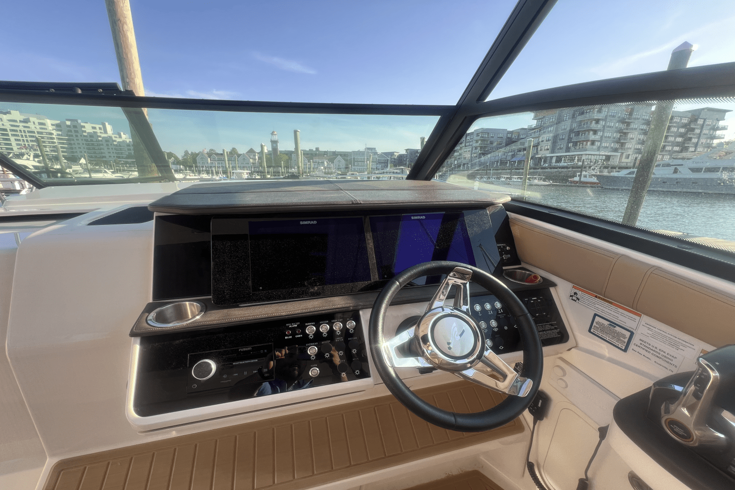2023 Sea Ray 320 SUNDANCER Image Thumbnail #15