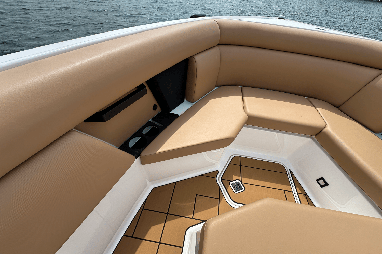 2024 Aviara AV28 Image Thumbnail #18