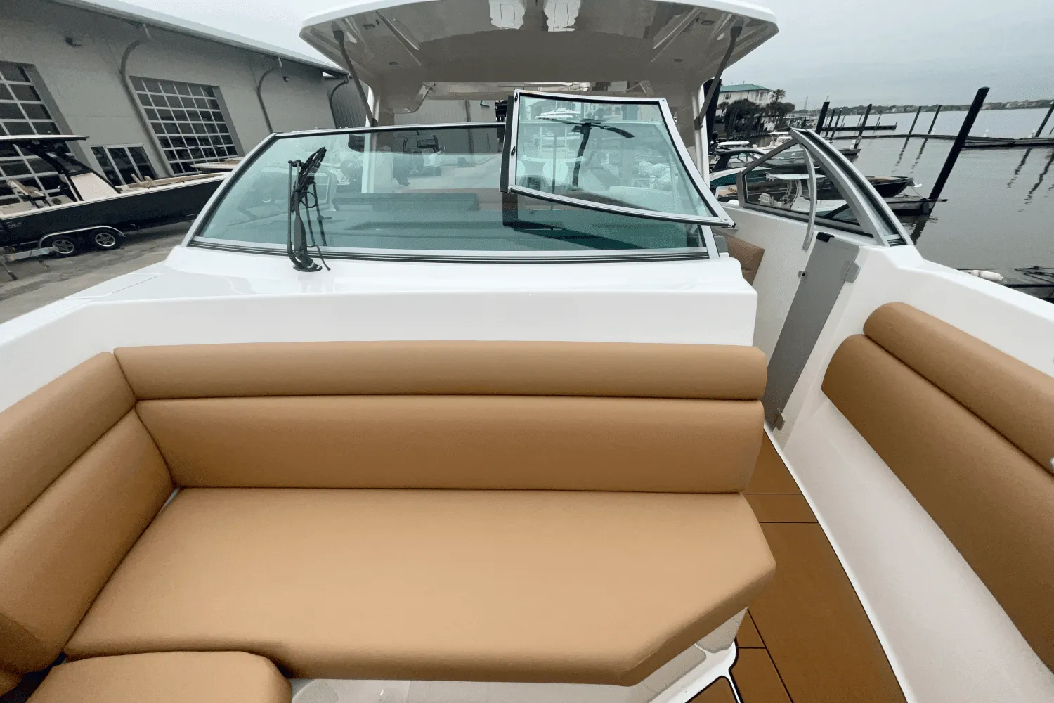 2024 Aviara AV36 Outboard Image Thumbnail #10