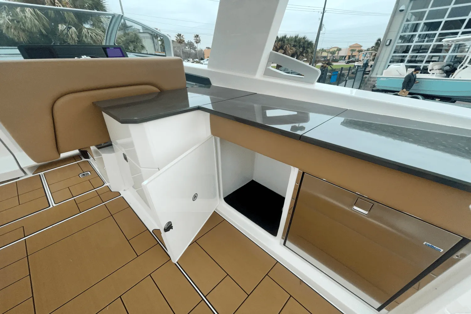2024 Aviara AV36 Outboard Image Thumbnail #16