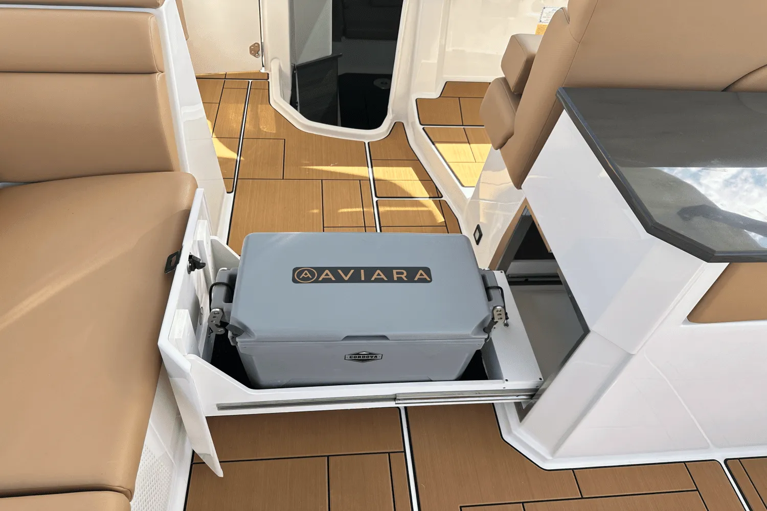 2024 Aviara AV40 Outboard Image Thumbnail #22