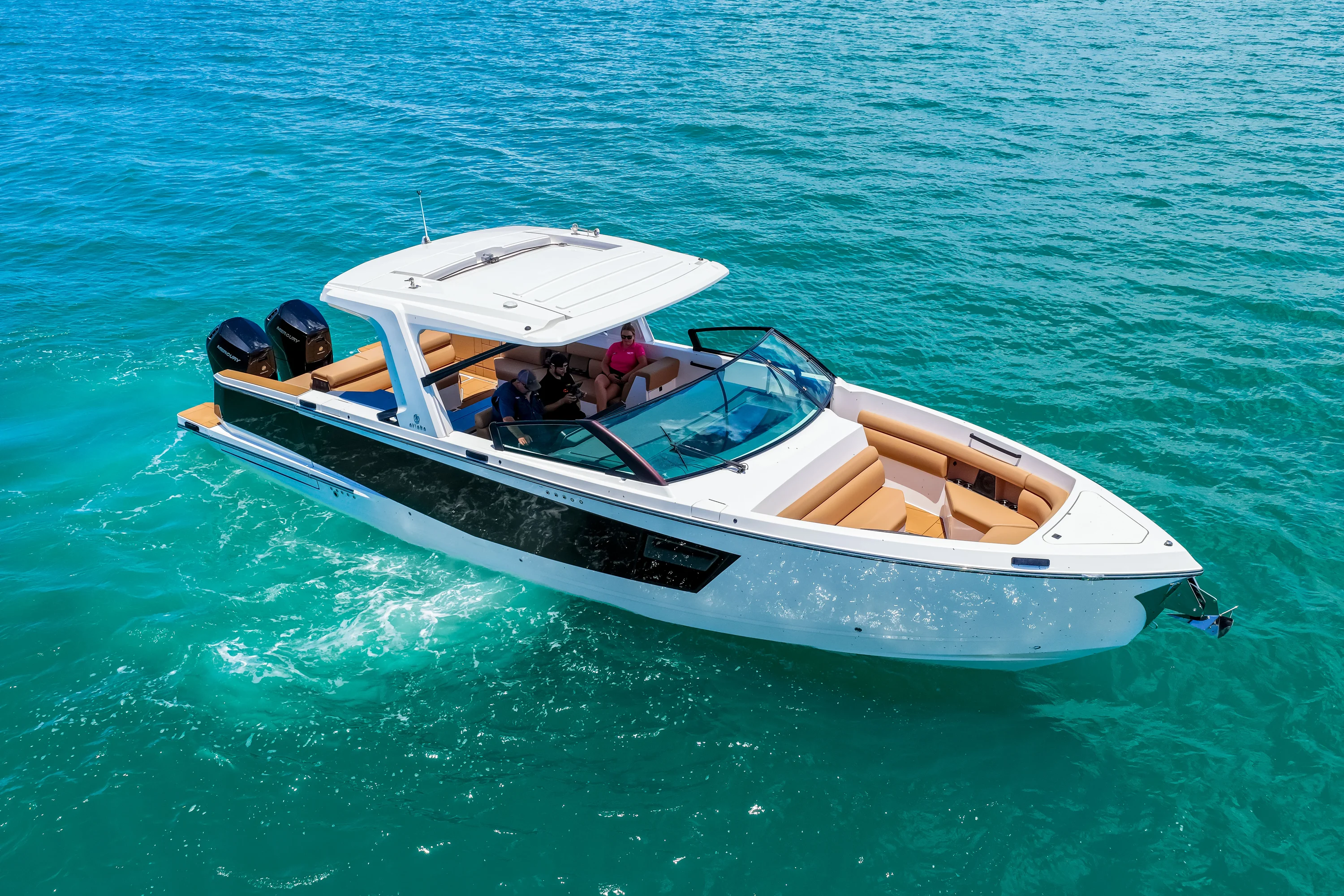 2024 Aviara AV40 Outboard Image Thumbnail #3