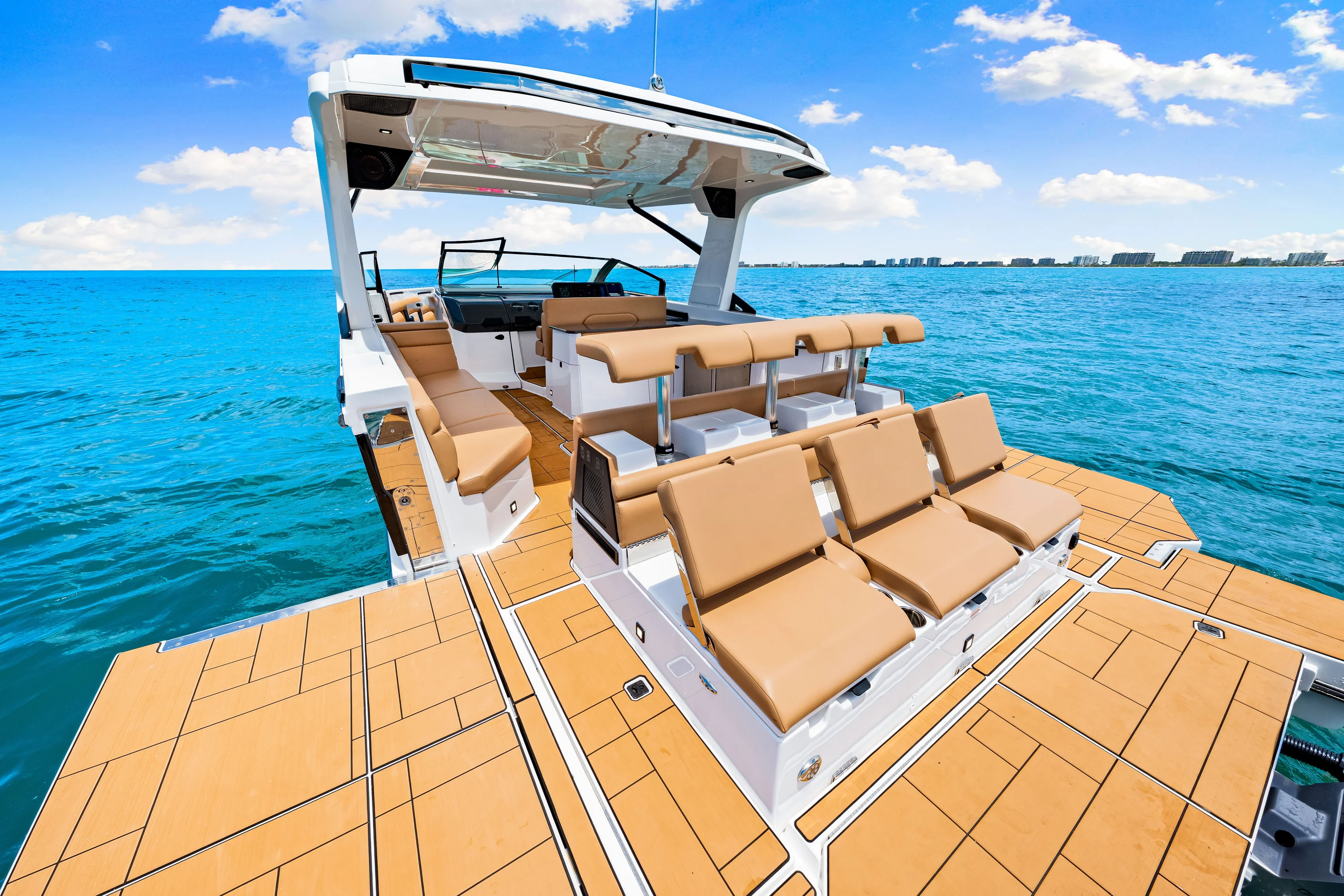 2024 Aviara AV40 Outboard Image Thumbnail #18