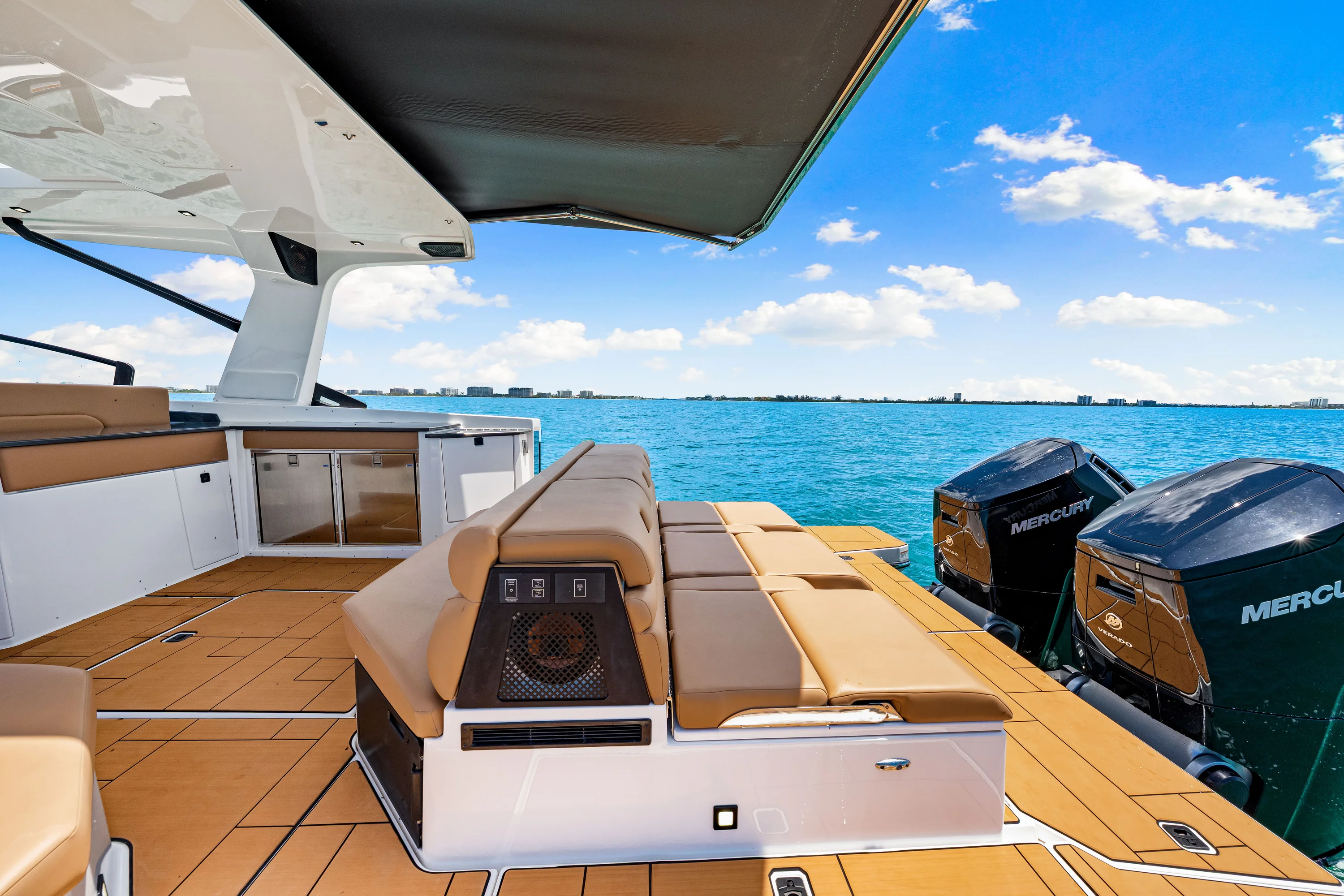 2024 Aviara AV40 Outboard Image Thumbnail #31